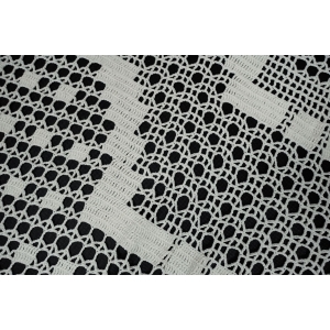 60432 SZYDEŁKO DUŻY BIAŁY OBRUS PROSTY WZÓR 210 X140 CM (3).JPG