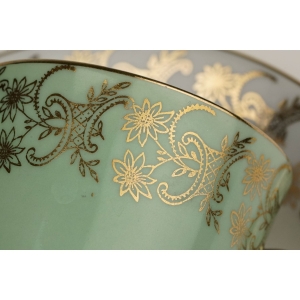 44601 STRUŽNA SELEDYNOWA FILIŻANKA ZE SPODKIEM ZŁOTE ORNAMENTY (3).jpg