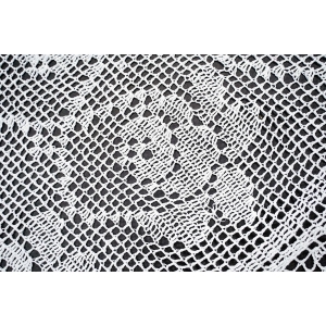 60645 SZYDEŁKOWY OBRUS SERWETA W KWIATY 107 X 64 CM (2).JPG