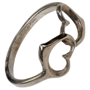 60652 SREBRNY PIERŚCIONEK DWA SERCA R. 14 WAGA 1,5 G PRÓBA 925 (1).jpg