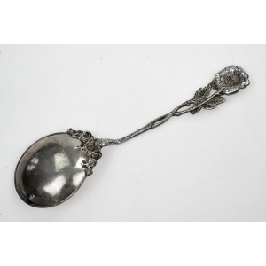 60762 SREBRO PRÓBA 835 ŁYŻECZKA DO ŚMIETANKI Z RÓŻĄ WAGA 20,5 G (4).JPG