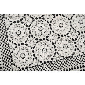 60829 SZYDEŁKO KREMOWY OBRUS W KLASYCZNE ROZETKI 78 X 76 CM (2).JPG