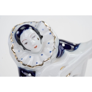 61038 DIKOLENKO FIGURKA PIERROTA Z GITARĄ KOBALTEM MALOWANA (2).JPG