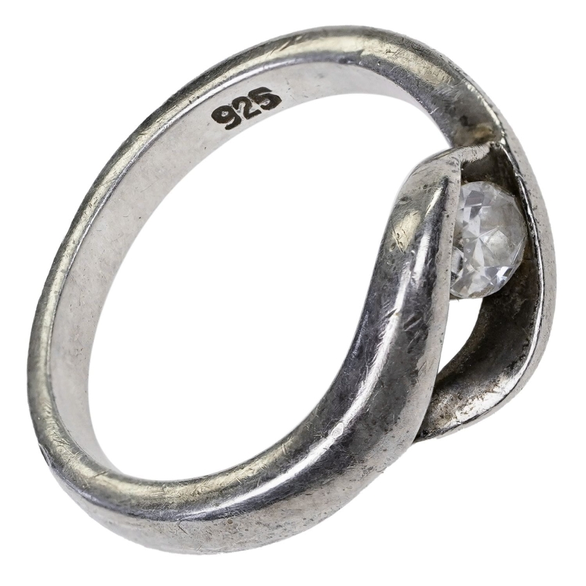 61458 SREBRNY PIERŚCIONEK Z BŁYSZCZĄCYM OCZKIEM R. 15 WAGA 3,5 G PRÓBA 925 (1).jpg