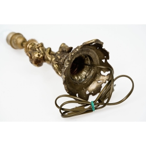 62164 MOSIĘŻNA LAMPKA PODSTAWA LAMPY Z AMORKIEM BARDZO ZDOBNA (4).jpg