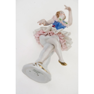 62206 DREZNO DRESDEN FIGURKA TANCERKI BALERINY W KORONKACH KRYNOLINACH (6).jpg