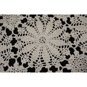 62450 SZYDEŁKO KREMOWY OBRUS W ROZETY 75 X 70 CM (3).jpg
