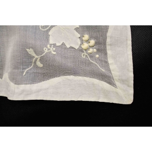 62465 BATYST OBRUS HAFT WYPUKŁY WINOGRONA 90 X 87 CM (5).jpg