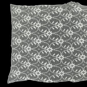 62467 SZYDEŁKO FIRANKA ŁADNE KWIATKI STARA KORONKA 200 X 135 CM (1).jpg