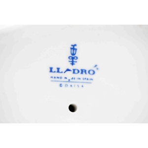 62486 LLADRO RĘCZNIE MALOWANA FIGURKA DZIEWCZYNKI (6).jpg
