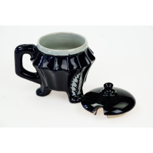 62643 ŚLICZNA KOBALTOWA MUSZTARDNICA NA NÓŻKACH Z LIŚCIASTĄ DEKORACJĄ (4).jpg