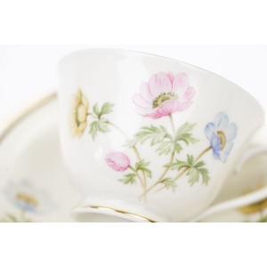 62955 TIRSCHENREUTH KOŚĆ SŁONIOWA ELEGANCKA ŚNIADANIÓWKA PASTELOWE KWIATKI (3).jpg