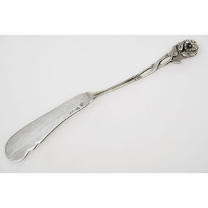 63073 SREBRO PRÓBA 800 NOŻYK DO MASŁA BARDZO ELEGANCKI Z RÓŻĄ WAGA 14,7 G (4).jpg