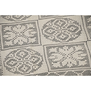 63112 SZYDEŁKO KREMOWY OBRUS CIEKAWY WZÓR 210 X 190 CM (2).jpg