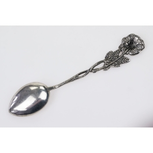 63260 SREBRO PRÓBA 800 KOMPLET ŁYŻECZEK DO MOKKI Z RÓŻĄ WAGA 58,9 G (4).jpg