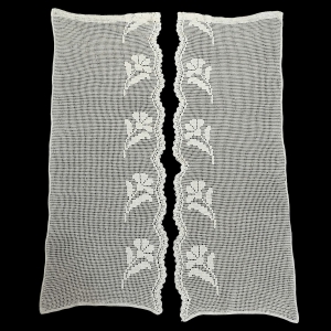 63353 SZYDEŁKO PARA FIRANECZEK W KWIATY 2 X 110 X 41 CM (1).jpg