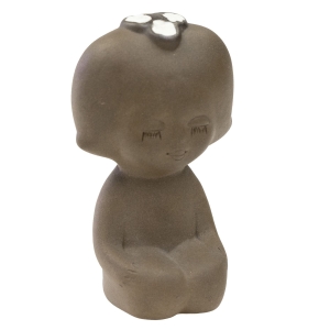 63925 ZSRRESTONIA LAINE SISA CERAMICZNA FIGURKA DZIEWCZYNKI Z LAT 6070-TYCH (1).jpg