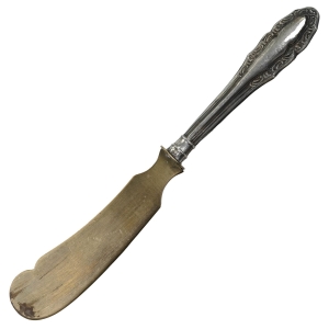 64128 ŚLICZNY NÓŻ DO MASŁA ZE SREBRNYM TRZONKIEM PRÓBY 800 (1).jpg