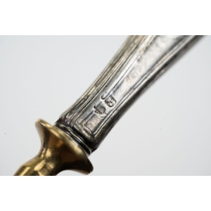 64133 ŚLICZNA ŁYŻKA ŚRODKA STOŁU SERWINGOWA ZE SREBRNYM TRZONKIEM PRÓBY 800 (5).jpg