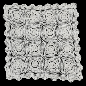 64570 SZYDEŁKO SERWETA OBRUSIK W ROZETY 74 X 74 CM (1).jpg