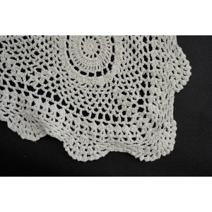 64570 SZYDEŁKO SERWETA OBRUSIK W ROZETY 74 X 74 CM (4).jpg