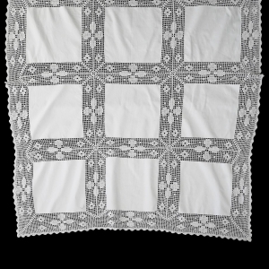 PŁÓTNO I SZYDEŁKOWE KORONKI OBRUS W BIELI 160 X 115 CM