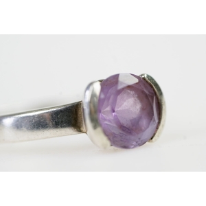 64787 PROSTY PIERŚCIONEK Z AMETYSTOWYM OCZKIEM R. 16 WAGA 4,5 G PRÓBA 925 (2).jpg