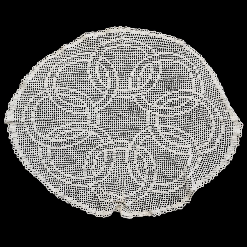 65406 SZYDEŁKO OWALNY STARY OBRUS W KRĘGI ŚR. 85 X 70 CM (1).jpg