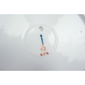 65888 KPM BERLIN ALTOSIER TALERZ KOLOROWE KWIATY I MOTYLE I (6).jpg