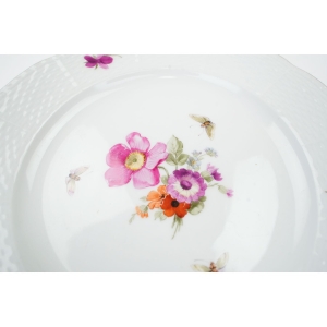 65889 KPM BERLIN ALTOSIER TALERZ KOLOROWE KWIATY I MOTYLE II (3).jpg