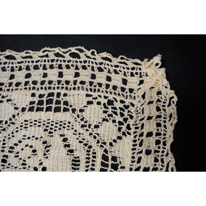 65904 KREMOWA UROCZA KORONKA MASZYNOWA BIEŻNIK LAUFER W RÓŻE 112 X 43 CM (4).jpg