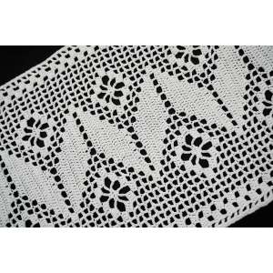 65913 SZYDEŁKO SERWETA BIEŻNIK Z FRĘDZLAMI GEOMETRYCZNY WZÓR 103 X 33 CM (2).jpg