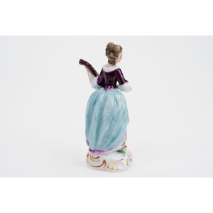 66073 SITZENDORF ŚLICZNA FIGURKA DAMY Z INSTRUMENTEM RĘCZNIE MALOWANA (3).jpg