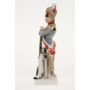 57438 CAPODIMONTE DUŻA FIGURA NAPOLEOŃSKIEGO ŻOŁNIERZA GRENADIER DE LA GRANDE (5).JPG