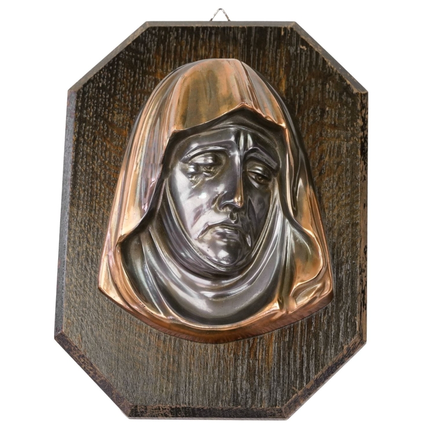 66322 PŁASKORZEŹBA MARYI NA DESCE (1).jpg