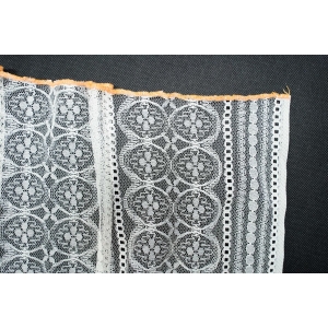 66334 MISTERNA KORONKOWA FIRANKA W STYLU RETRO 230 X 183 CM (6).JPG