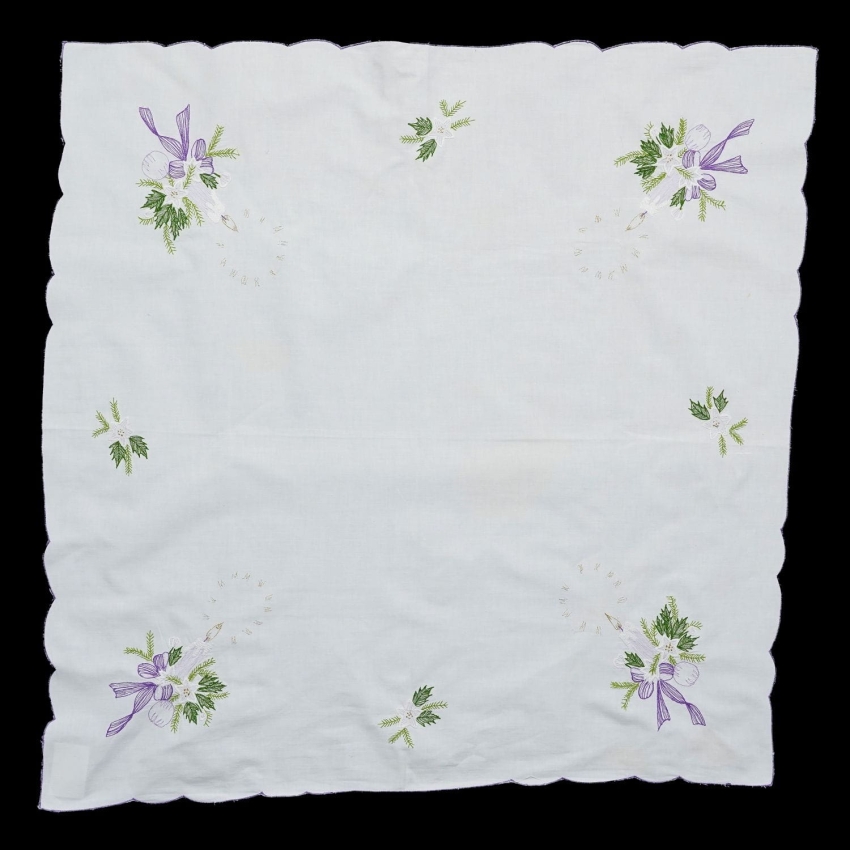 66349 BOŻE NARODZENIE PŁÓTNO FIOLETOWE HAFTY OBRUS 80 X 79 CM (1).jpg
