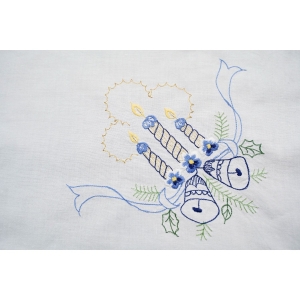 66350 BOŻE NARODZENIE PŁÓTNO NIEBIESKIE HAFTY OBRUS 81 X 79 CM (2).JPG
