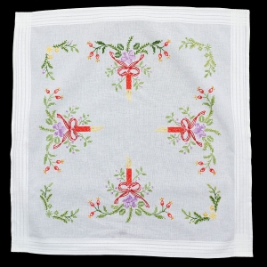 66356 BOŻE NARODZENIE PŁÓTNO I RĘCZNY HAFT KRZYŻYKOWY KOLOROWE HAFTY OBRUS 74 X 72 CM (1).jpg