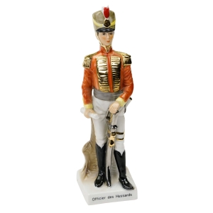 CAPODIMONTE? DUŻA FIGURA OFICERA HUSARII ARMII NAPOLEŃSKIEJ STATUETKA PORCELANOWA