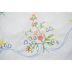 66625 PŁÓCIENNY BIAŁY OBRUS RĘCZNIE WYSZYWANE KWIATY 74 X 73 CM (2).JPG
