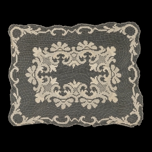 KOŁEK ŚLICZNY BEŻOWO-ZŁOCISTY STAREŃKI OBRUS LIŚCIE 135 X 106 CM