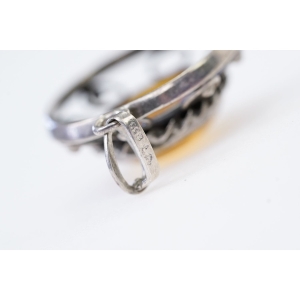 66766 FISHLAND SREBRNA ZAWIESZKA WISIOREK Z BURSZTYNEM PRÓBA 835 WAGA 5,7 G (4).JPG