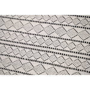 66962 PROSTY BIAŁY SZYDEŁKOWY OBRUS RYTMICZNY WZÓR 130 X 70 CM (2).JPG