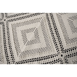 66966 SZYDEŁKO BIAŁY OBRUS PLASTYCZNE DEKORACJE 190 X 137 CM (3).JPG