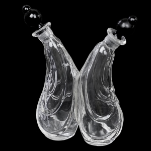 67012 CZECHOSŁOWACJA CIEKAWE KARAFKI NA OCET I OLEJ Z CZARNYMI KORKAMI (1).jpg