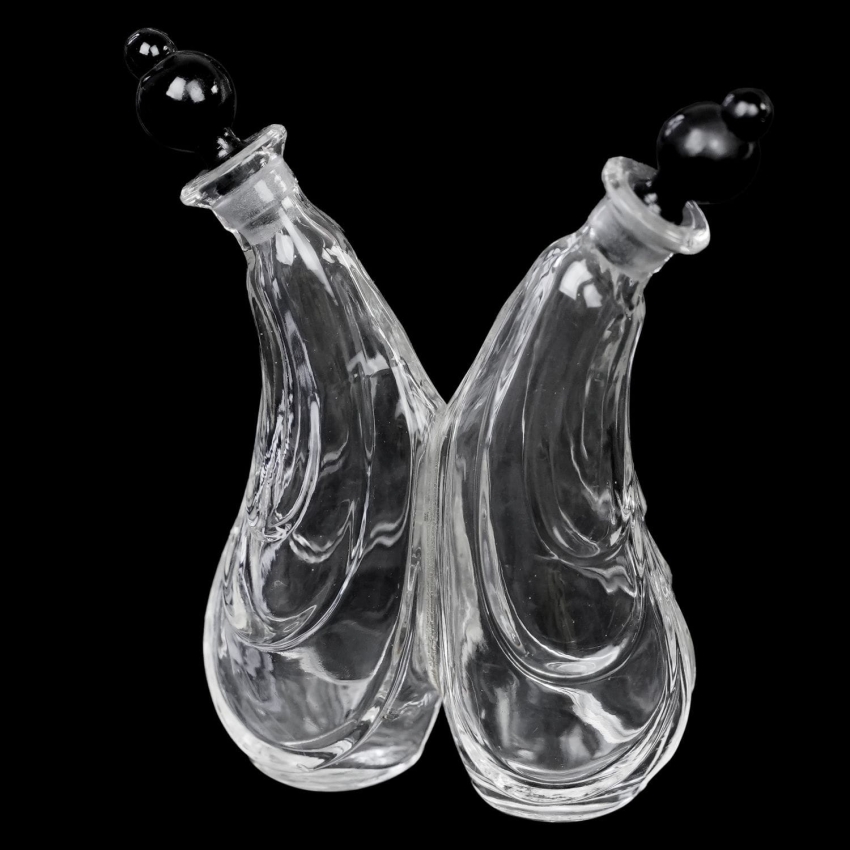 67012 CZECHOSŁOWACJA CIEKAWE KARAFKI NA OCET I OLEJ Z CZARNYMI KORKAMI (1).jpg