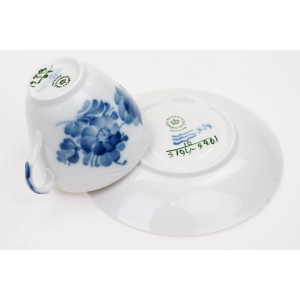 67201 ROYAL COPENHAGEN FILIŻANKA ZE SPODKIEM NIEBIESKIE KWIATY (5).JPG