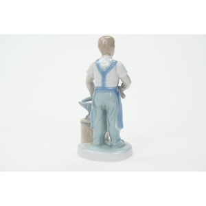 67378 GRÄFENTHAL FIGURKA MĘŻCZYZNY KOWAL (3).JPG