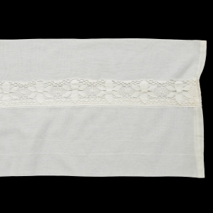 67834 BAWEŁNIANA ZAZDROSTKA Z KORONKĄ LAMBREKIN 364 X 33 CM (1).jpg